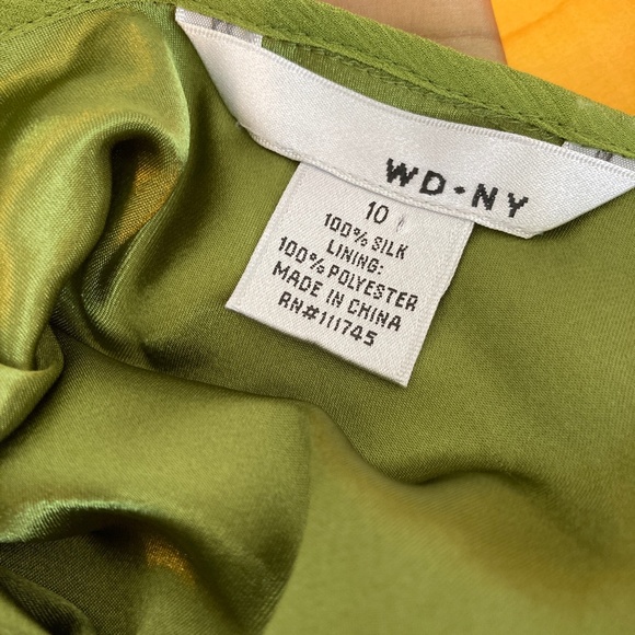 💚 WD-NY SILK CAMISOLE - Picture 14 of 15